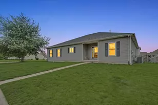 2002 E Grand Ave, Saint John, IL 61873 - Photo 2