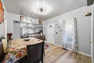 441 N Highland Ave, Aurora, IL 60506 - Photo 12