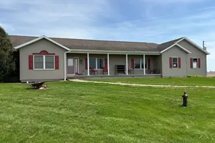3053 E 1900 North Rd, Sheldon, IL 60966 - Photo 1