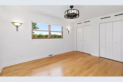 2019 E Avon Lane, Arlington Heights, IL 60004 - Photo 18