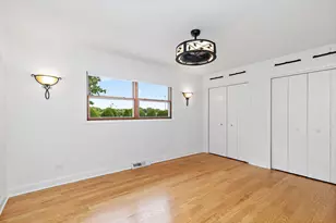 2019 E Avon Ln, Arlington Heights, IL 60004 - Photo 18