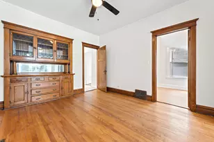 1429 W Barry Ave, Chicago, IL 60657 - Photo 6