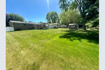 1705 N North Avenue, McHenry, IL 60050 - Photo 2