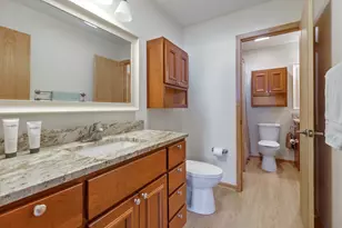 717 Whitesail Dr, Schaumburg, IL 60194 - Photo 10
