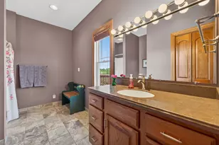 6880 E Cherry Hill Rd, Ridott, IL 61067 - Photo 16