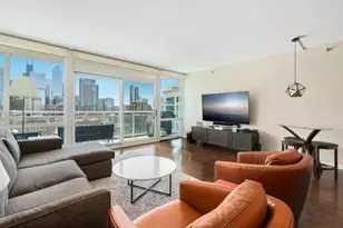 757 N Orleans St, Chicago, IL 60654 - Photo 2