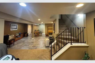 2736 Covert Road, Glenview, IL 60025 - Photo 18