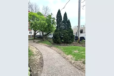 346 N Austin Boulevard #G, Oak Park, IL 60302 - Photo 6