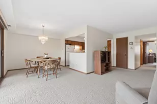 8826 W 140th St, Orland Park, IL 60462 - Photo 2