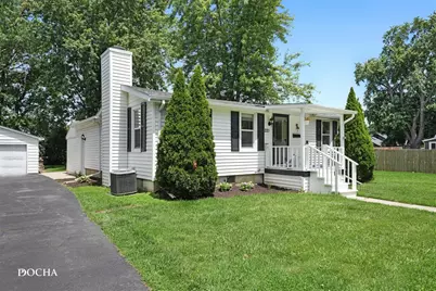 221 Boulevard Street, Sandwich, IL 60548 - Photo 2