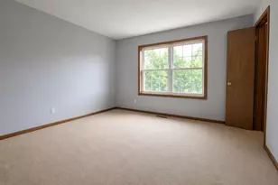 2054 Mission Hills Dr, Elgin, IL 60123 - Photo 12
