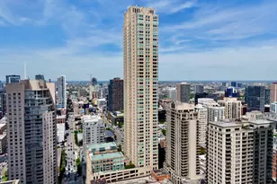 33 W Ontario St, Chicago, IL 60654 - Photo 2