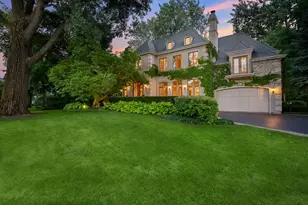 887 Crescent Blvd, Glen Ellyn, IL 60137 - Photo 1