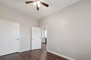 6122 S Champlain Ave, Chicago, IL 60637 - Photo 6