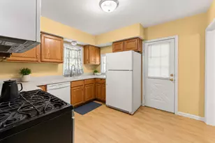 528 Water St, Joliet, IL 60436 - Photo 8
