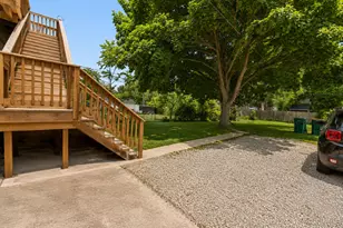 528 Water St, Joliet, IL 60436 - Photo 4