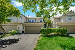 2422 Palazzo Dr, Buffalo Grove, IL 60089 - Photo 2