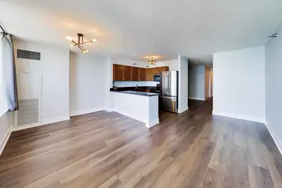 [Address not provided], Chicago, IL 60611 - Photo 4