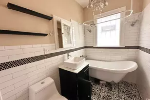 7949 S Manistee Ave, Chicago, IL 60617 - Photo 8