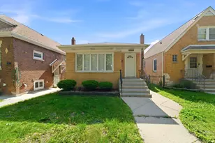 10817 S Ave G, Chicago, IL 60617 - Photo 1