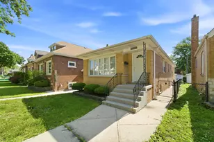 10817 S Ave G, Chicago, IL 60617 - Photo 2