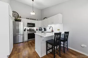 805 N First St, Elburn, IL 60119 - Photo 10