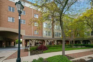 100 N Bokelman St, Roselle, IL 60172 - Photo 1