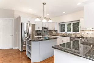 1035 Sheringham Dr, Naperville, IL 60565 - Photo 8
