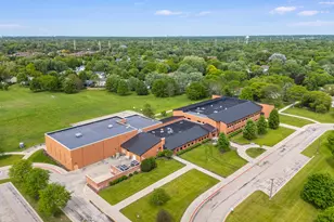 1035 Sheringham Dr, Naperville, IL 60565 - Photo 48