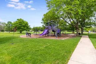 1035 Sheringham Dr, Naperville, IL 60565 - Photo 46