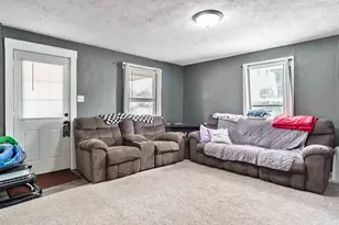 604 E Pleasant St, Belvidere, IL 61008 - Photo 4