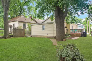 536 W Grove St, Bloomington, IL 61701 - Photo 16