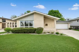 5911 W 125th Pl, Alsip, IL 60803 - Photo 1