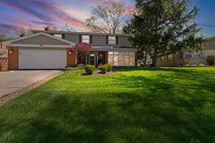 627 S Patton Ave, Arlington Heights, IL 60005 - Photo 2