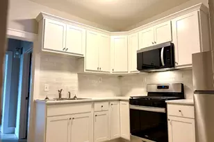 809 Douglas St, Bloomington, IL 61701 - Photo 12