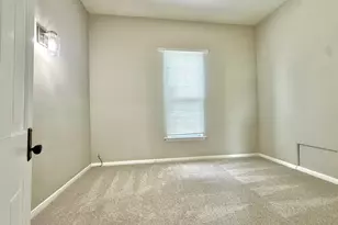 809 Douglas St, Bloomington, IL 61701 - Photo 18