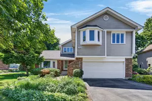 226 Ketten Dr, Naperville, IL 60563 - Photo 2