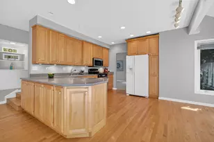 226 Ketten Dr, Naperville, IL 60563 - Photo 16