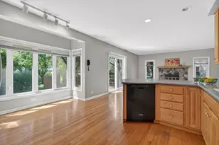 226 Ketten Dr, Naperville, IL 60563 - Photo 14