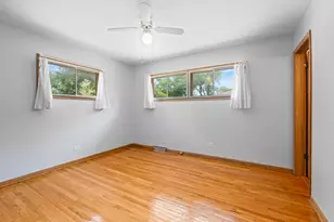 5512 Warren St, Morton Grove, IL 60053 - Photo 12
