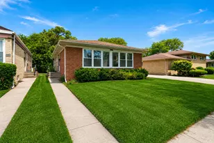 5512 Warren St, Morton Grove, IL 60053 - Photo 2