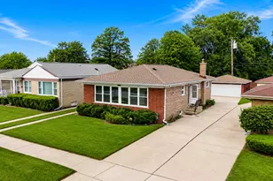 5512 Warren St, Morton Grove, IL 60053 - Photo 1