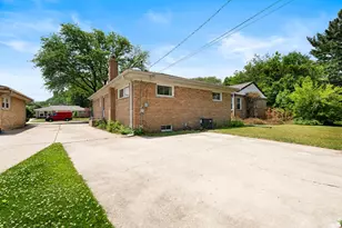 5512 Warren St, Morton Grove, IL 60053 - Photo 22