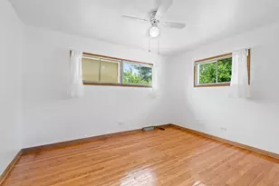 5512 Warren St, Morton Grove, IL 60053 - Photo 14
