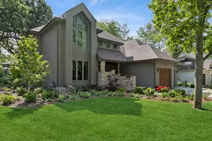 304 Apple River Dr, Naperville, IL 60565 - Photo 2