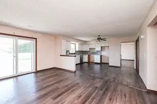 360 Dolly Dr, Manteno, IL 60950 - Photo 14