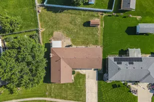 360 Dolly Dr, Manteno, IL 60950 - Photo 30