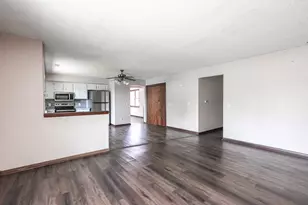 360 Dolly Dr, Manteno, IL 60950 - Photo 14