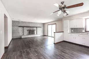 360 Dolly Dr, Manteno, IL 60950 - Photo 6