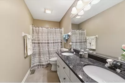 990 Pinecrest Drive, Sugar Grove, IL 60554 - Photo 26